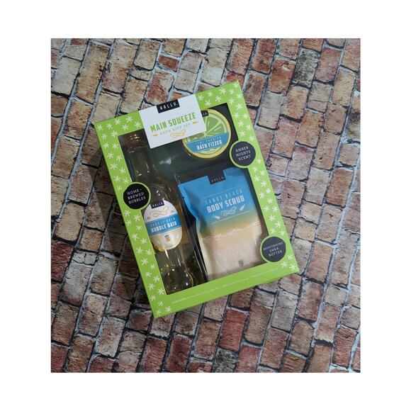 Hallu Main Squeeze 3 Pcs Bath Gift Set - Picture 3 of 5